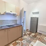 Stanford Gara De Nord Szálloda 3*