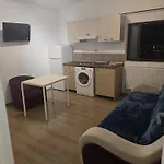 Stanford Gara De Nord Szálloda 3*