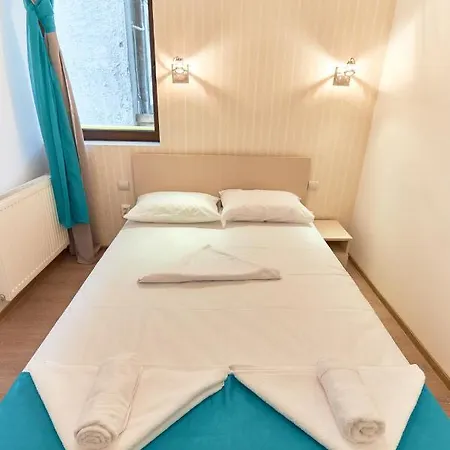 Stanford Gara De Nord