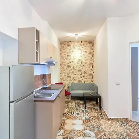 Stanford Gara De Nord