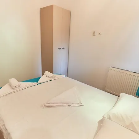 Stanford Gara De Nord