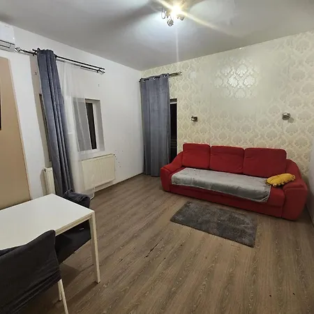 Stanford Gara De Nord בוקרשט