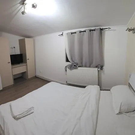 Stanford Gara De Nord Szálloda