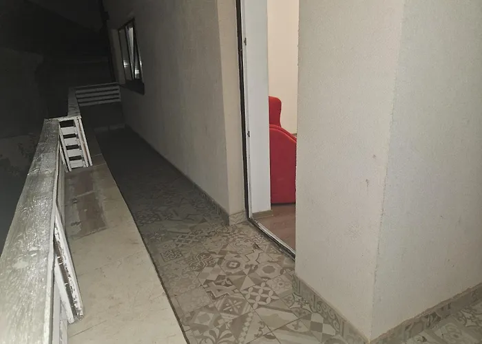 Stanford Gara De Nord