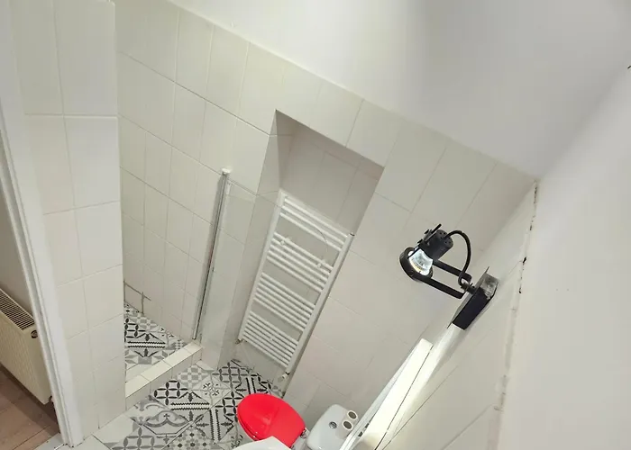 Stanford Gara De Nord Szálloda 3*